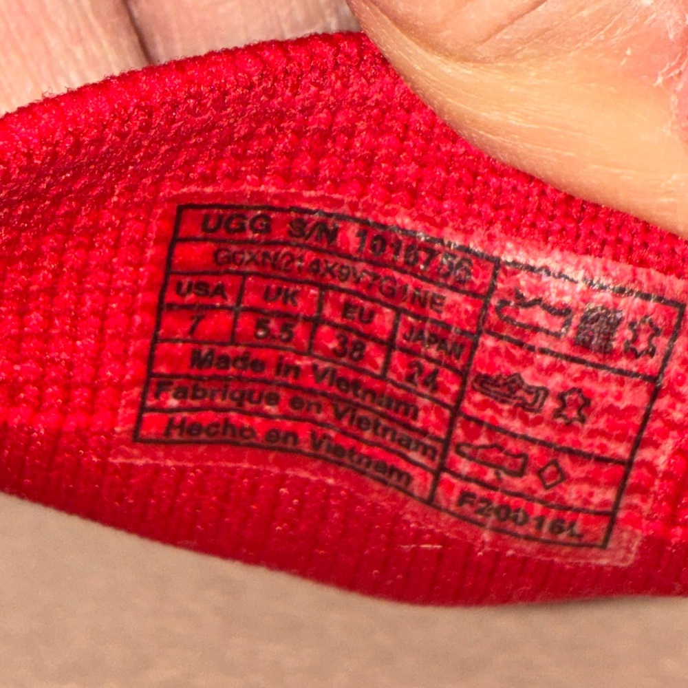 UGG Sammy Knit Slip On Vibrant Red Tango Sneakers. Sz 7 - Picture 2 of 5